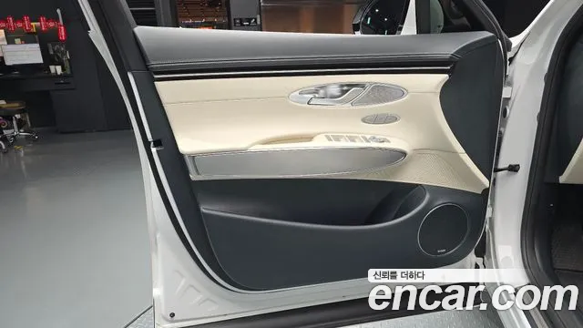Genesis GV70 Electrified — Фото автомобиля 13
