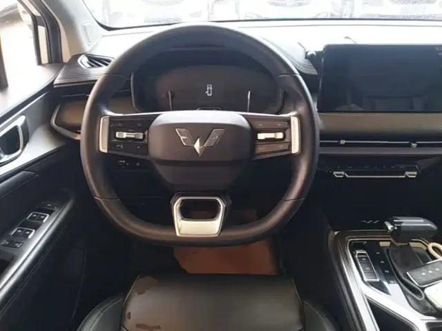 Wuling Jiachen — Фото автомобиля 10
