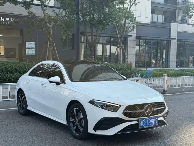 Mercedes-Benz A-Class — Фото автомобиля 3