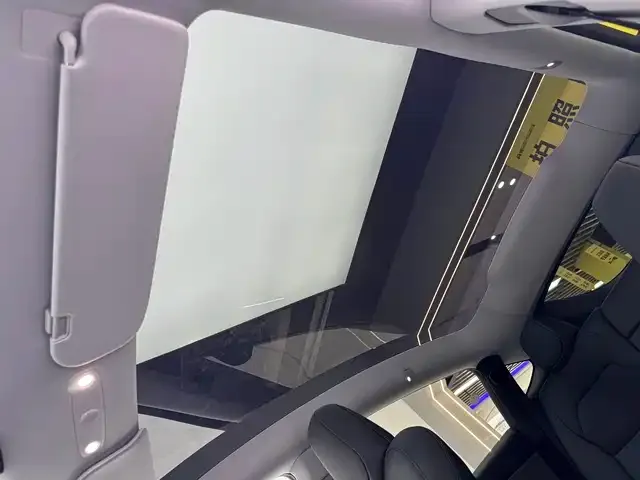 Tesla Model Y — Фото автомобиля 6