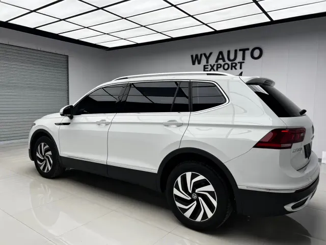 Volkswagen Tiguan L — Фото автомобиля 6