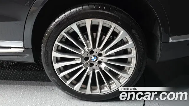 BMW X7 — Фото автомобиля 5