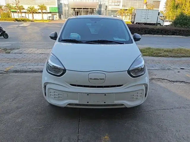 Roewe Clever — Фото автомобиля 2
