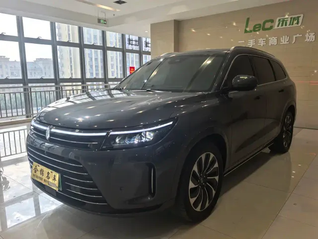 Aito M7 — Фото автомобиля 2