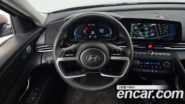 Hyundai AVANTE Новый Avante (CN7) — Фото автомобиля 13