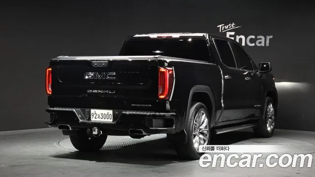 GMC Sierra — Фото автомобиля 2