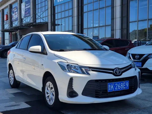 Toyota Vios — Фото автомобиля 3