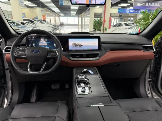Ford Lingyu — Фото автомобиля 5