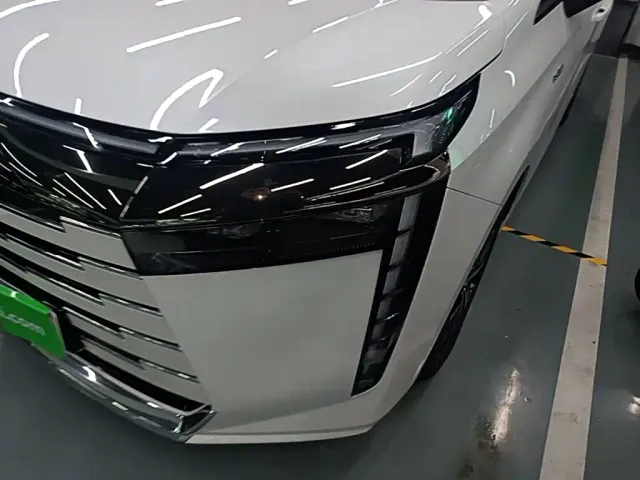 GAC Trumpchi E8 — Фото автомобиля 23