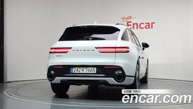 Genesis GV70 2.5T Бензин 2WD — Фото автомобиля 4