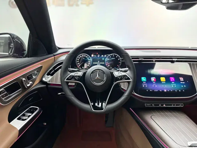 Mercedes-Benz E-Class — Фото автомобиля 7