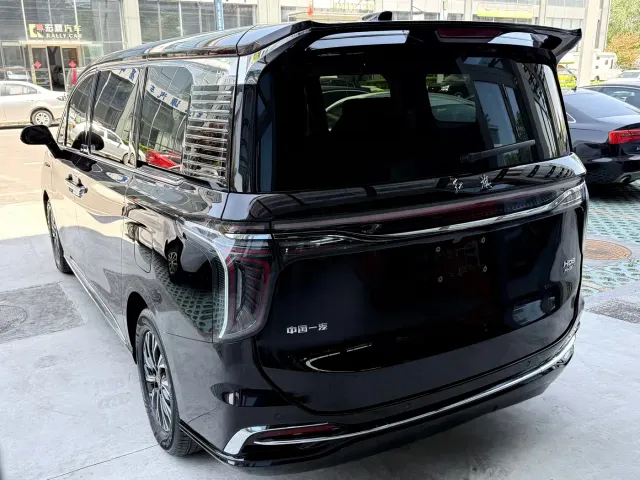 Hongqi HQ9 PHEV — Фото автомобиля 6