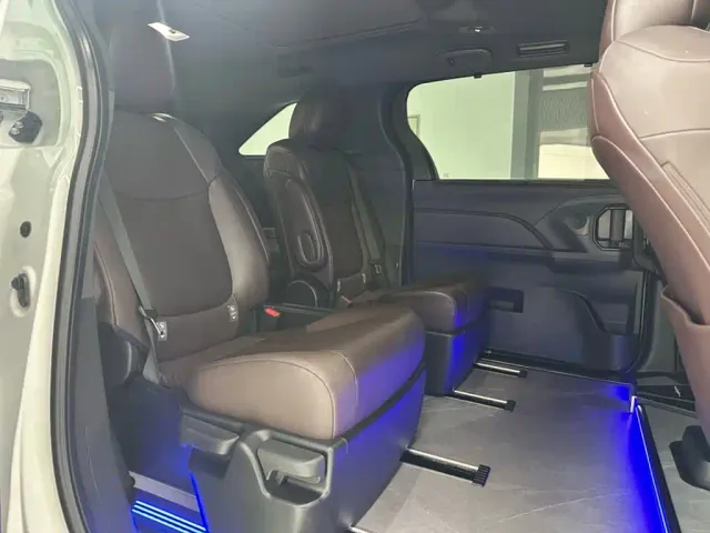 Toyota Granvia — Фото автомобиля 6