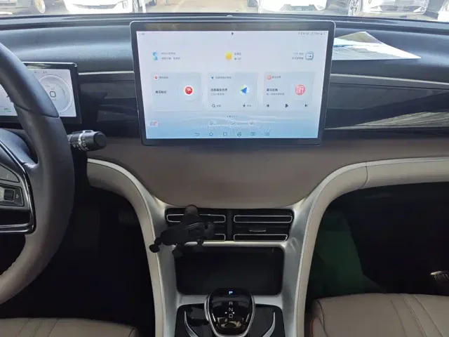 BYD Song Pro — Фото автомобиля 12