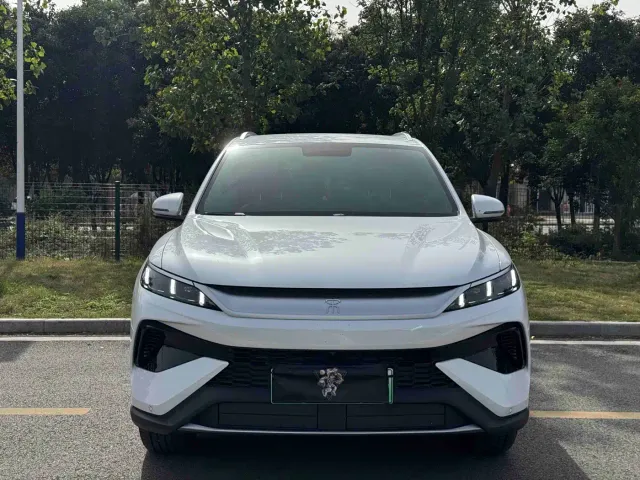 BYD Song Pro — Фото автомобиля 2