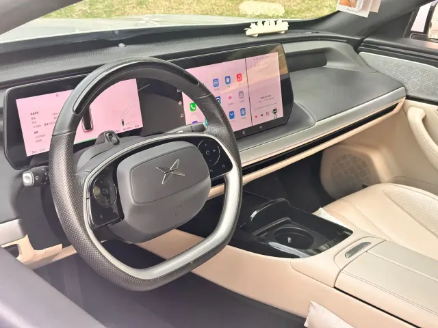 Xpeng P7 — Фото автомобиля 4