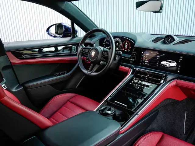 Porsche Panamera — Фото автомобиля 14