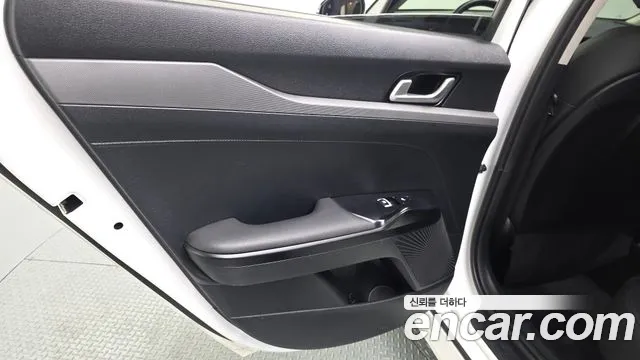 Kia K5 Новый K5 3 поколение 2.0 LPi(Для проката) — Фото автомобиля 21