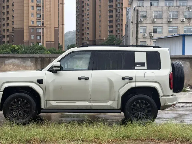 BYD FangChengBao Leopard 5 — Фото автомобиля 7