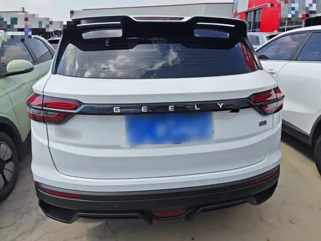Geely Binyue — Фото автомобиля 5