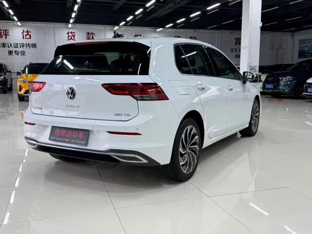 Volkswagen Golf — Фото автомобиля 6