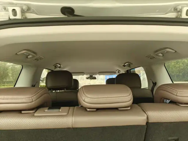 Wuling Starlight 730 — Фото автомобиля 16