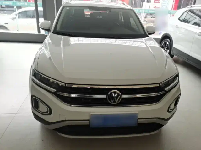 Volkswagen T-Roc — Фото автомобиля 2