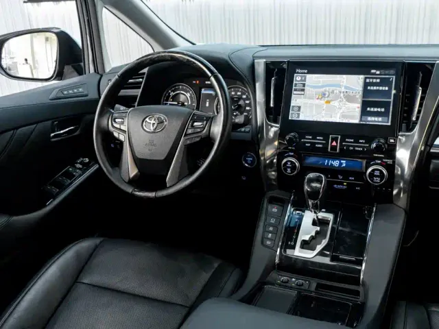 Toyota Vellfire — Фото автомобиля 27