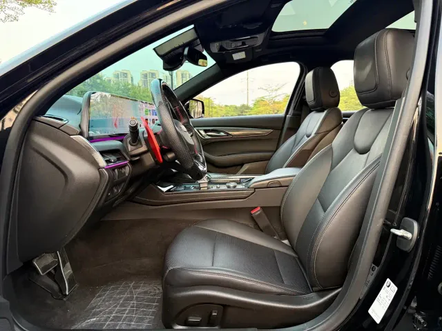 Cadillac CT5 — Фото автомобиля 9