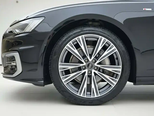 Audi A6L — Фото автомобиля 14