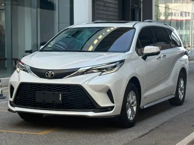 Фотография автомобиля — Toyota Granvia