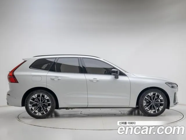 Вольво XC60 — Фото автомобиля 5