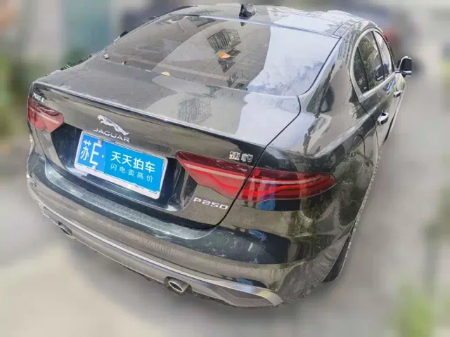 Jaguar XEL — Фото автомобиля 2