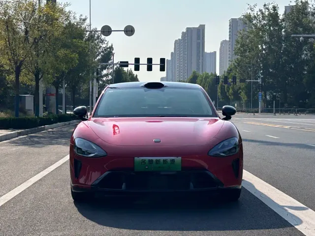 Xiaomi SU7 — Фото автомобиля 2
