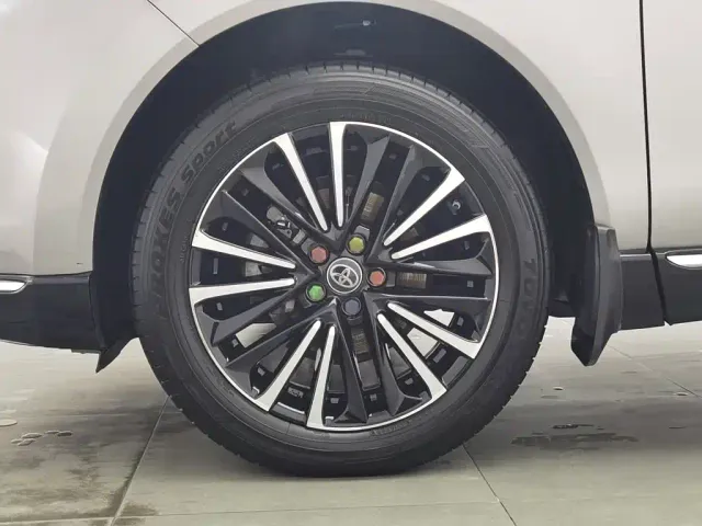 Toyota Venza — Фото автомобиля 17