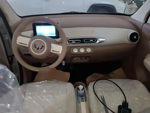 Wuling Hongguang Mini EV — Фото автомобиля 9