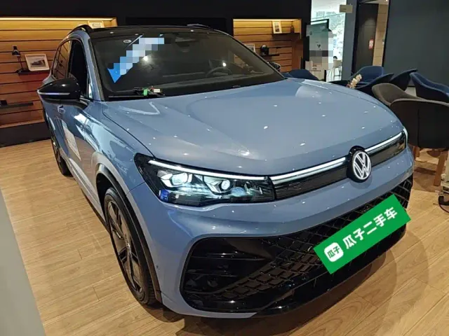 Volkswagen Tiguan L — Фото автомобиля 3