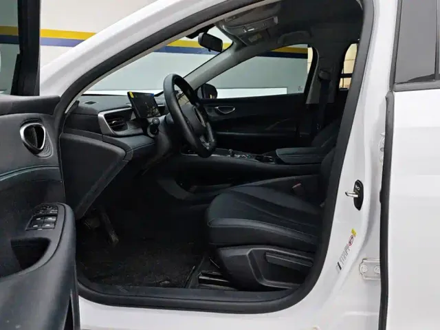 BYD Seal 05 DM-i — Фото автомобиля 9