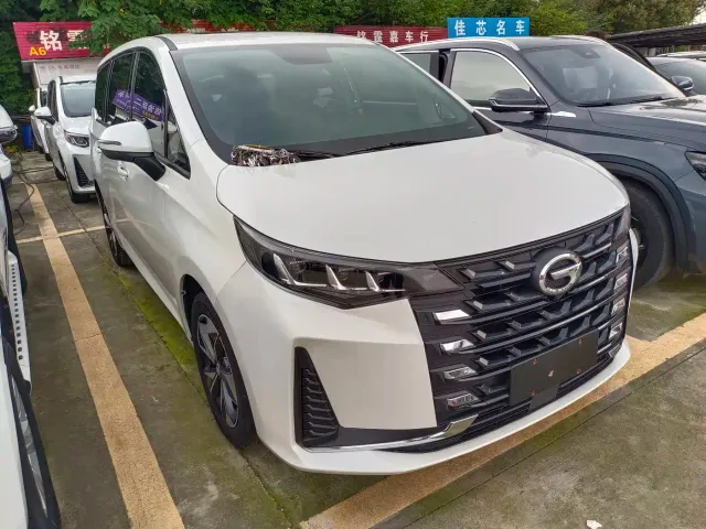 GAC Trumpchi M6 — Фото автомобиля 3