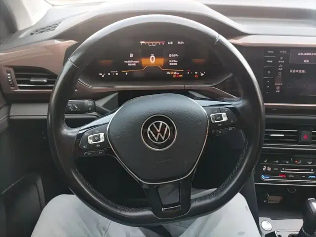 Volkswagen Tharu — Фото автомобиля 10
