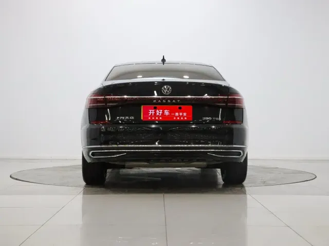 Volkswagen Passat — Фото автомобиля 5
