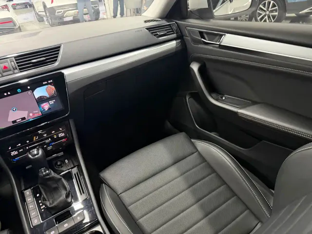 Skoda Superb — Фото автомобиля 15