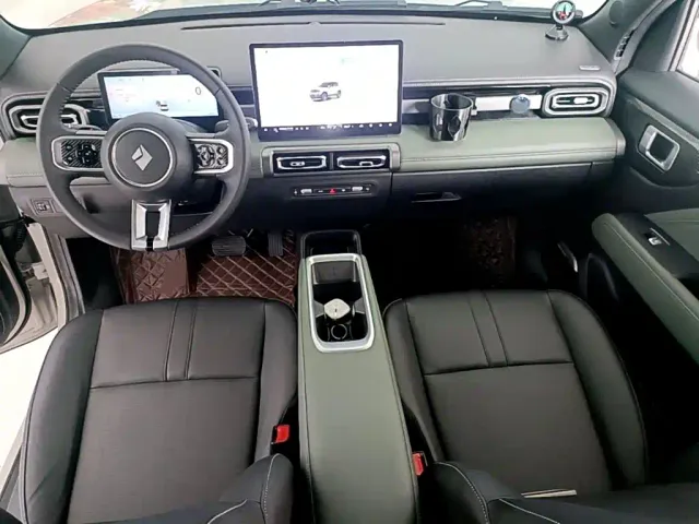 Baojun Yep Plus — Фото автомобиля 9