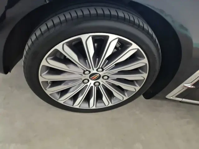 Hongqi H9 — Фото автомобиля 22