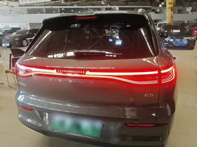 Geely Galaxy E5 — Фото автомобиля 5