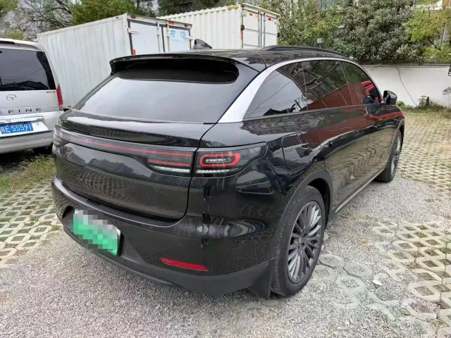 Leapmotor C11 — Фото автомобиля 4