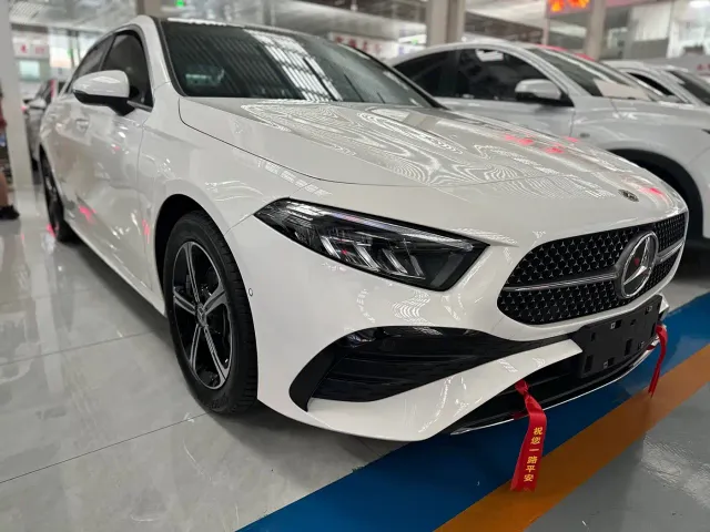 Mercedes-Benz A-Class — Фото автомобиля 3