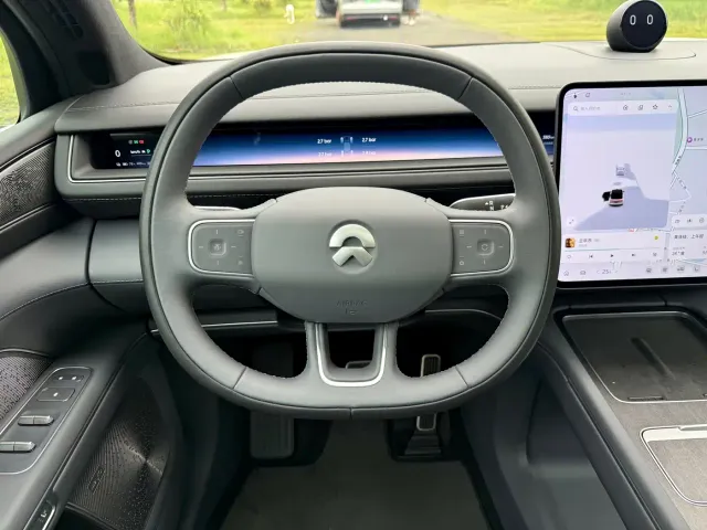 Nio ES8 — Фото автомобиля 8