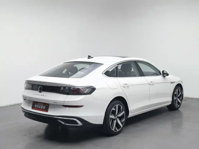 Volkswagen Lamando — Фото автомобиля 2
