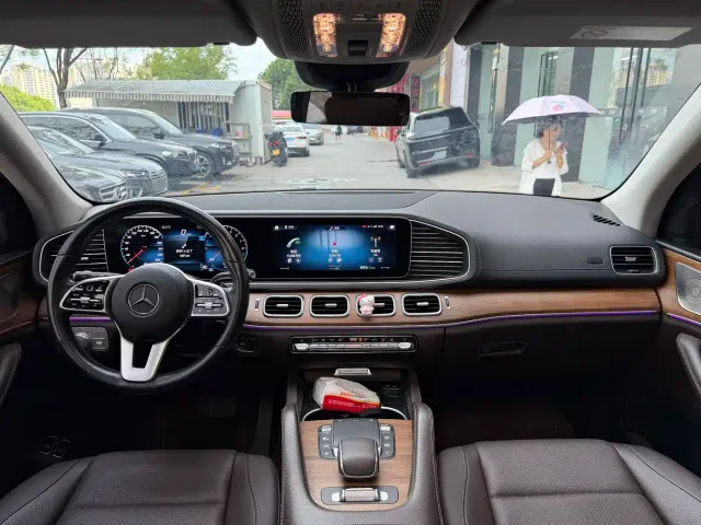 Mercedes-Benz GLE-Class — Фото автомобиля 4